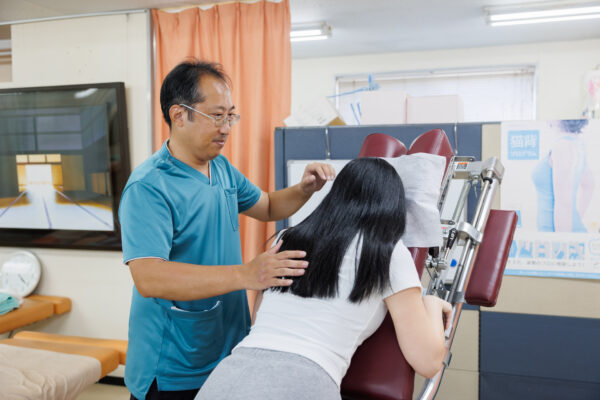 やまて鍼灸整骨院トムソンテーブル